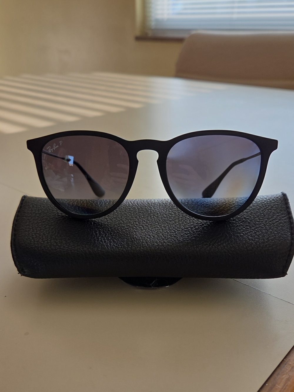 Authentic Ray-Ban Erika RB4171 622/T3 Polarized Sunglasses w/Case
